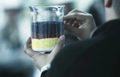 Aquafil - Il futuro sul filo della storia